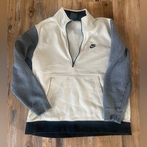 Like new Nike half zip sweatshirt